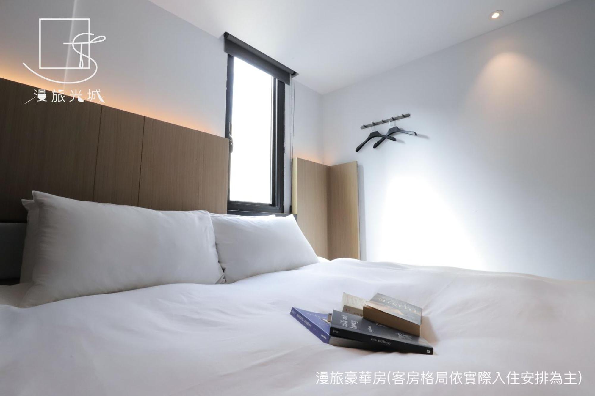 Slow Town Hotel-Glowing Taichung Oda fotoğraf